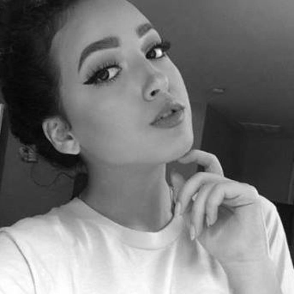 Meet your Posher, Isabella